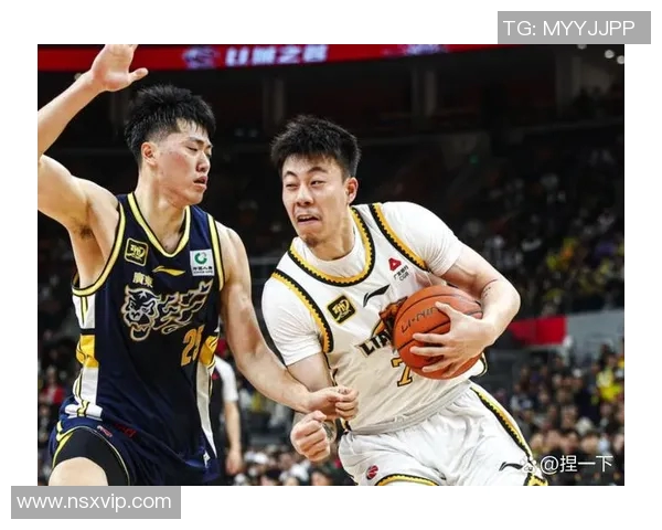 CBA激战广东队迎战江苏同曦队全力争胜展现篮球魅力